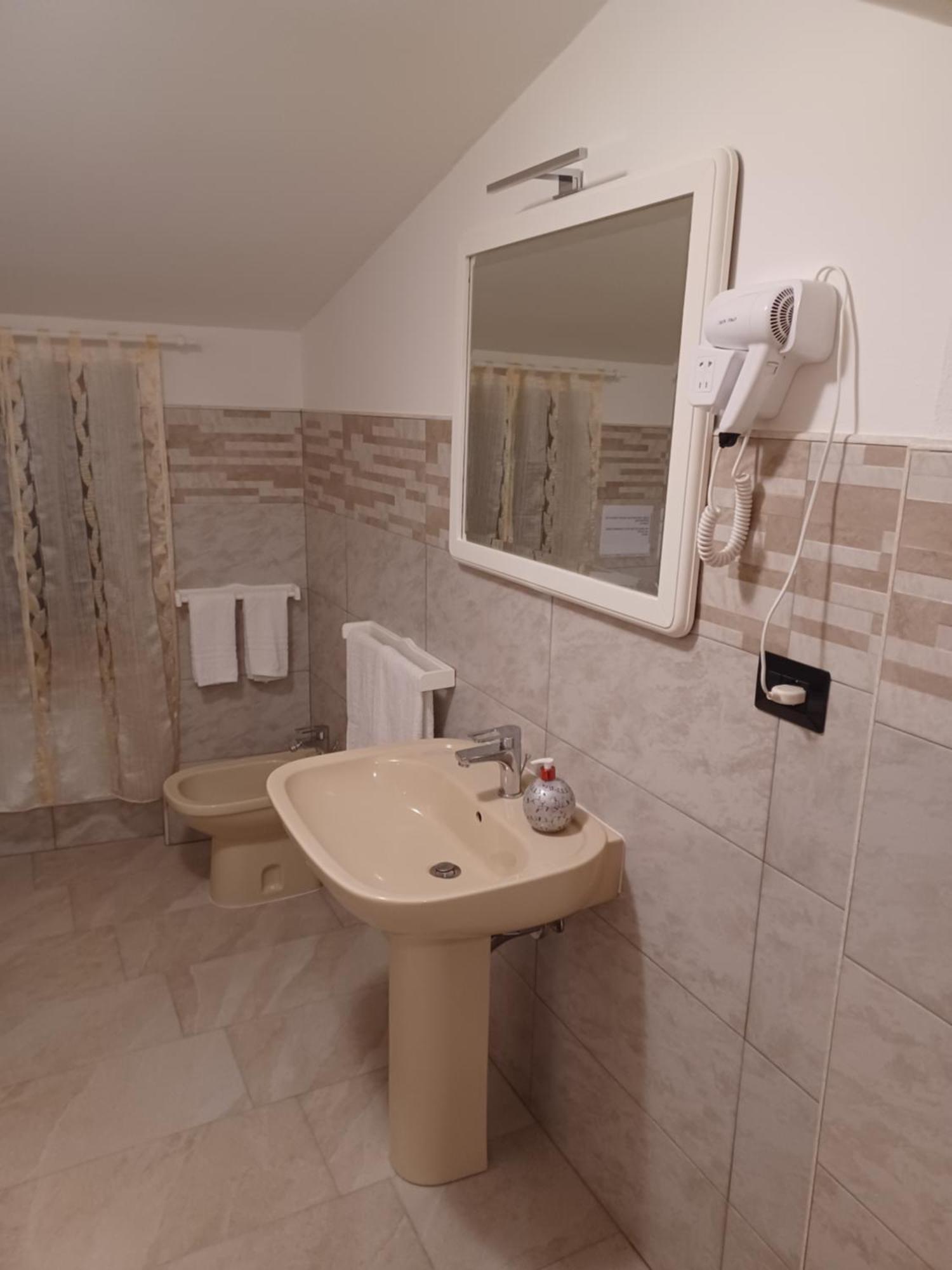 Casa Vacanze Su Patthiu 세노리 외부 사진